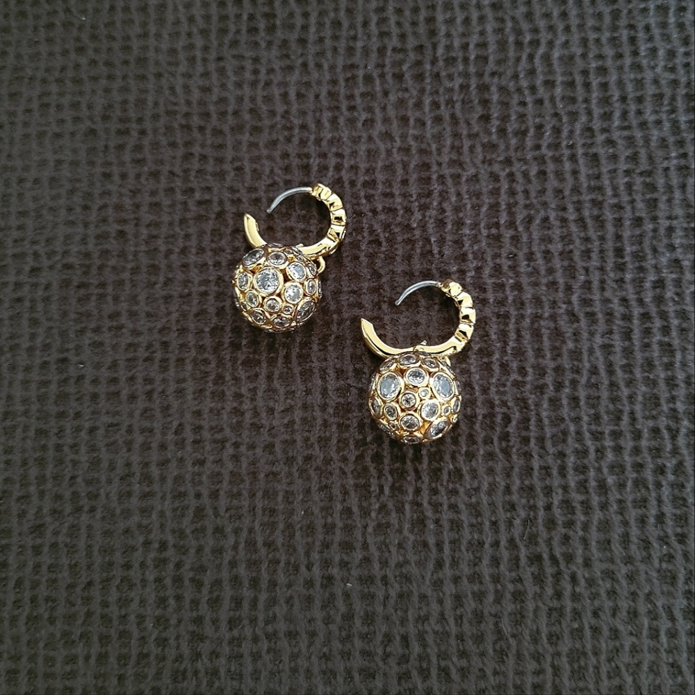 Kate Spade♠️ "On The Dot" Sphere🌎 Huggie🤗 Hoop Earrings - Picture 9 of 16